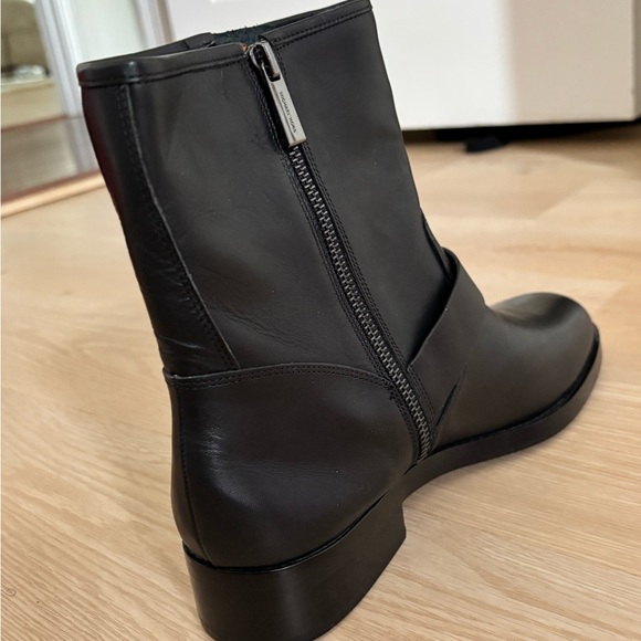 Michael Kors Viola Boots - Picture 3 of 5
